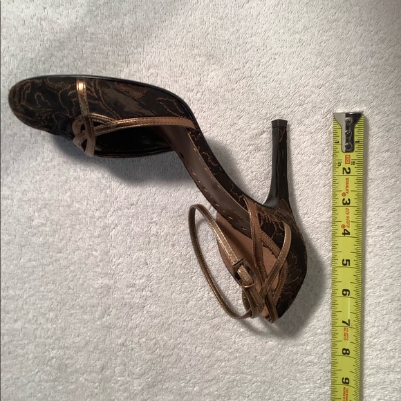 BCBG bronze heels. Beautiful for the holidays! - Picture 5 of 7